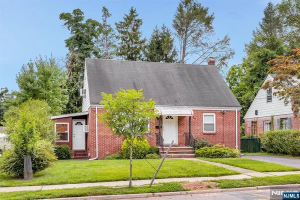 $3,750 | 162 Washington Place, Teaneck, NJ 07666