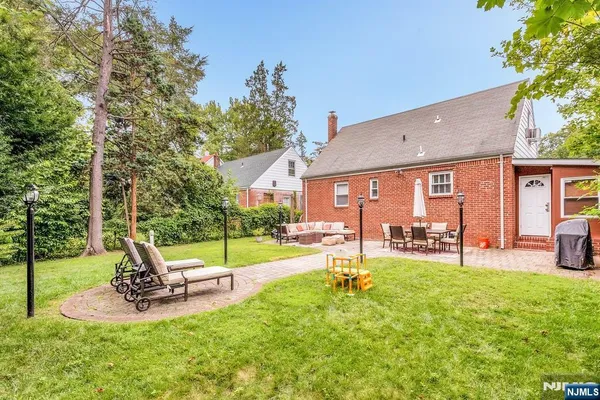 $3,750 | 162 Washington Place, Teaneck, NJ 07666