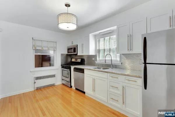 $3,750 | 162 Washington Place, Teaneck, NJ 07666