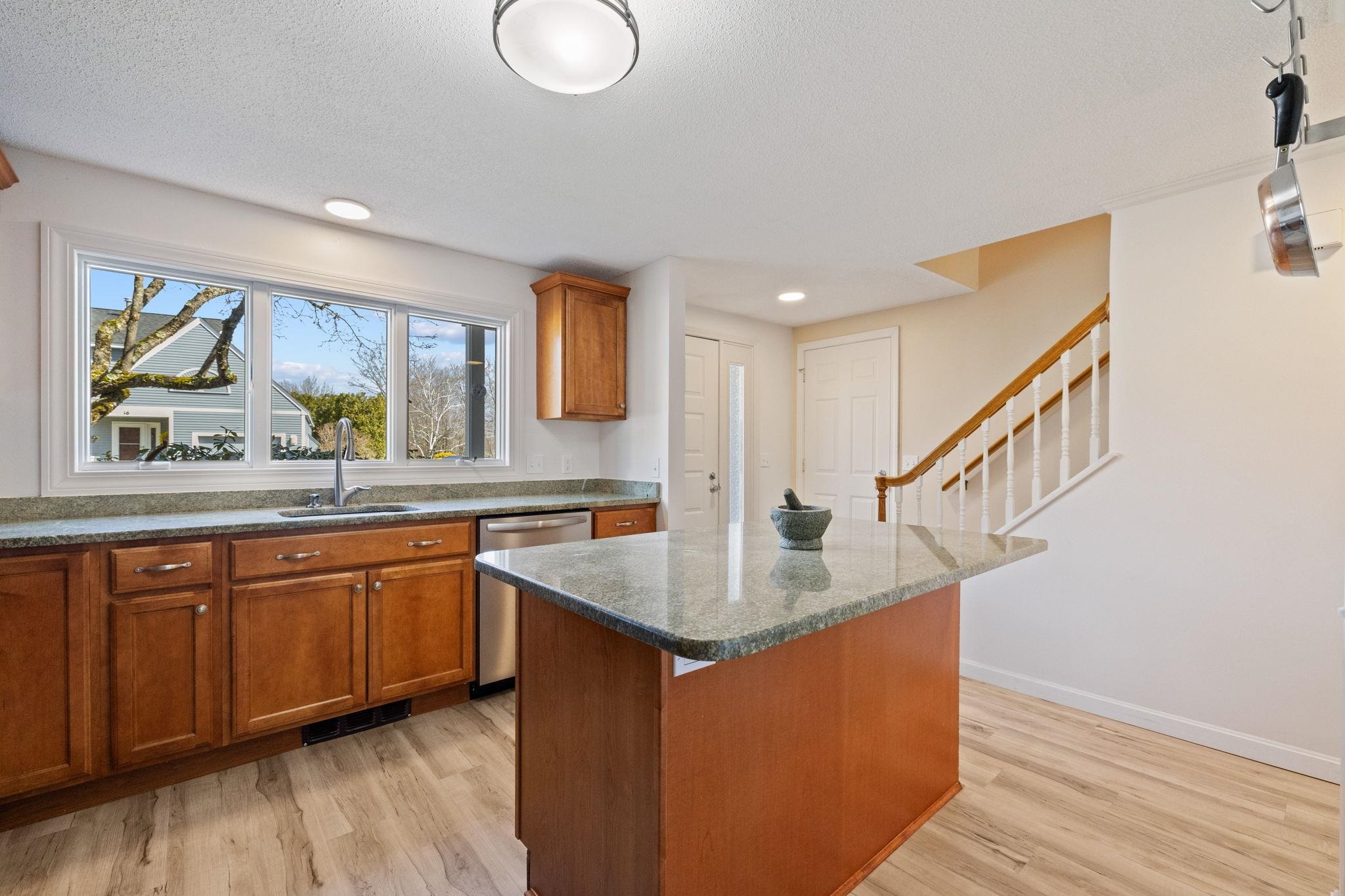 17 Skyview Circle Keene, NH 03431 - Photo 5 of 31