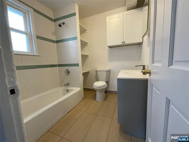 $2,850 | 111 Reade Street, Unit 2, Englewood, NJ 07631
