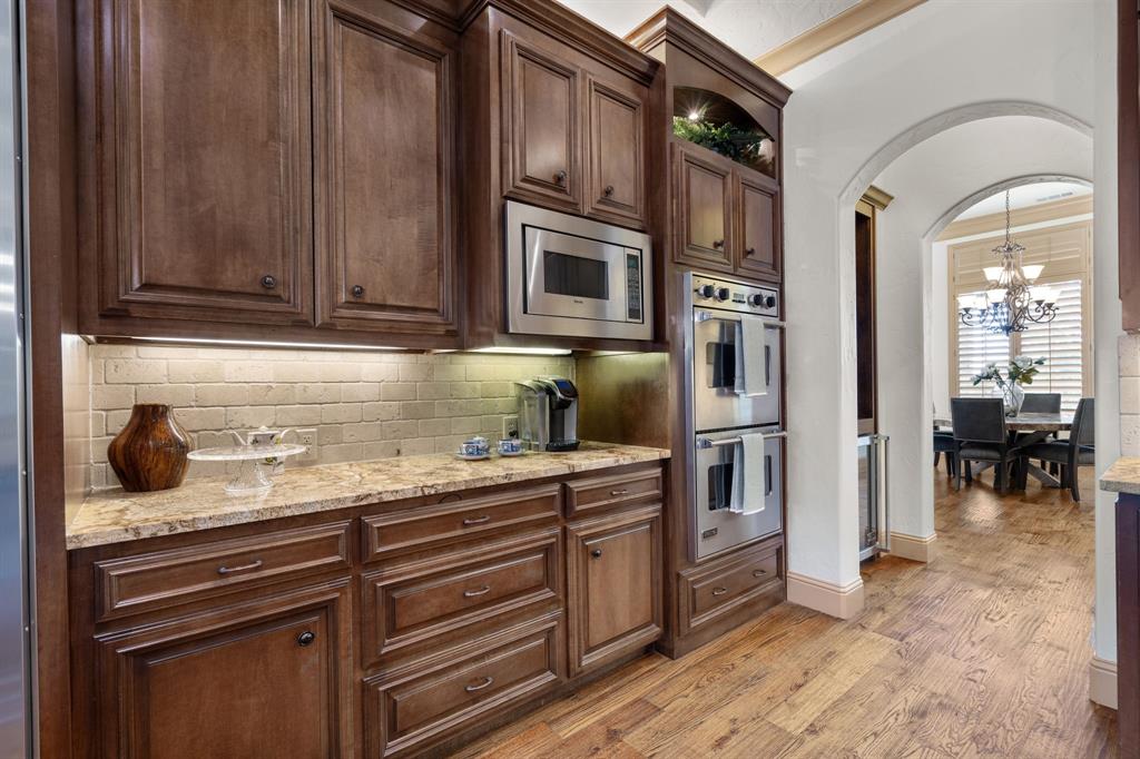 771 Hayden Road Lantana, TX 76226 - Photo 12 of 40 Double ovens!