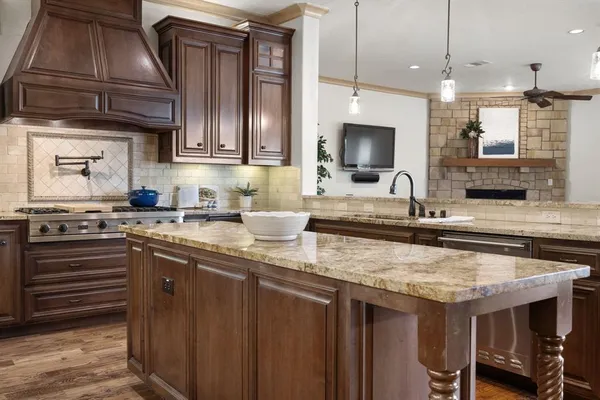 $1,195,000 | 771 Hayden Road, Lantana, TX 76226