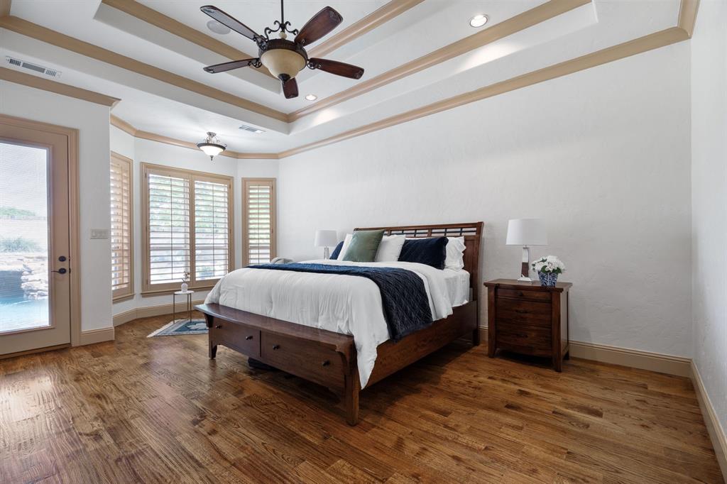 771 Hayden Road Lantana, TX 76226 - Photo 20 of 40 Sitting area and attached ensuite!