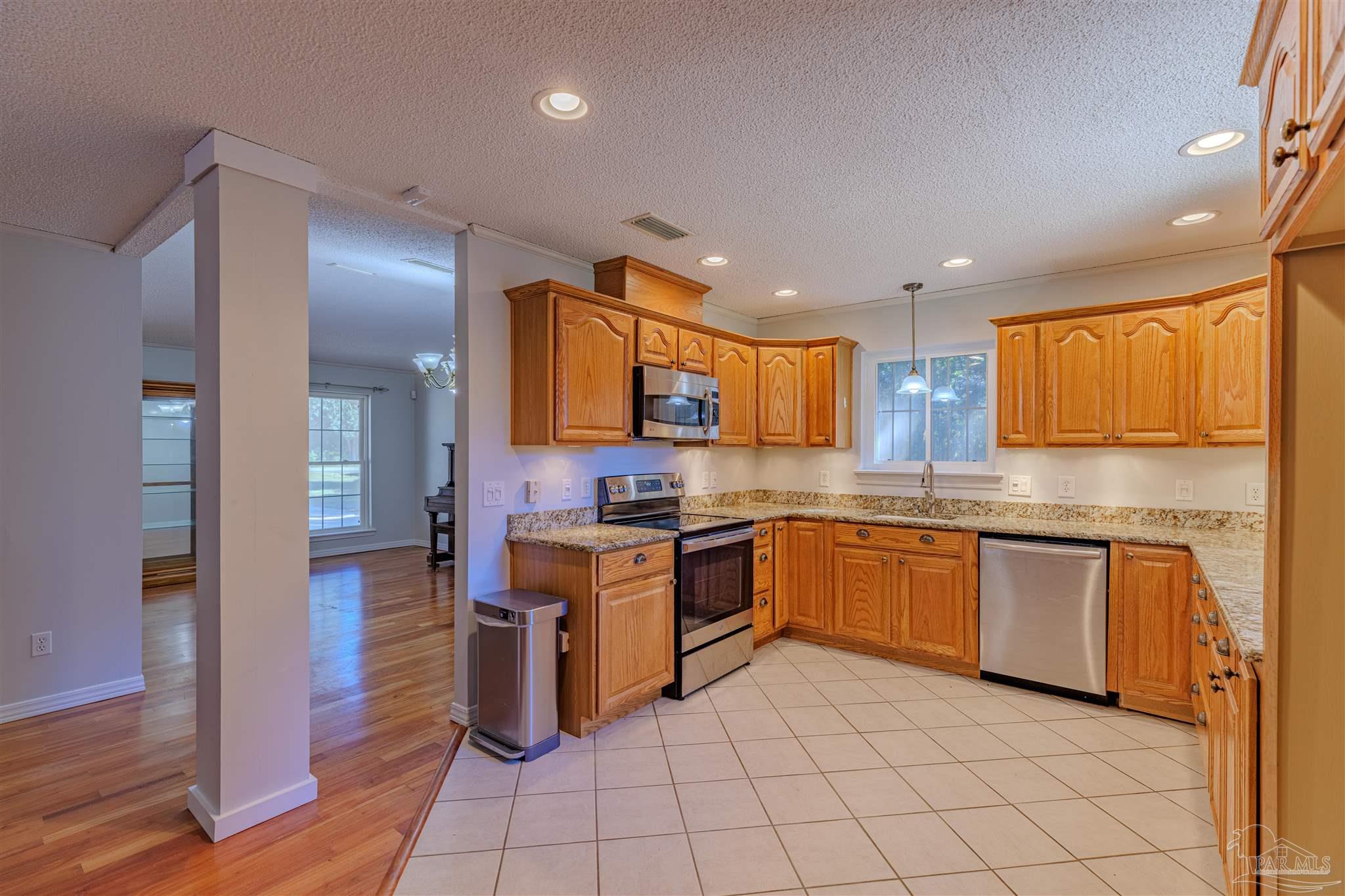 4679 East Spencer Field Road Pace, FL 32571 - Photo 13 of 37
