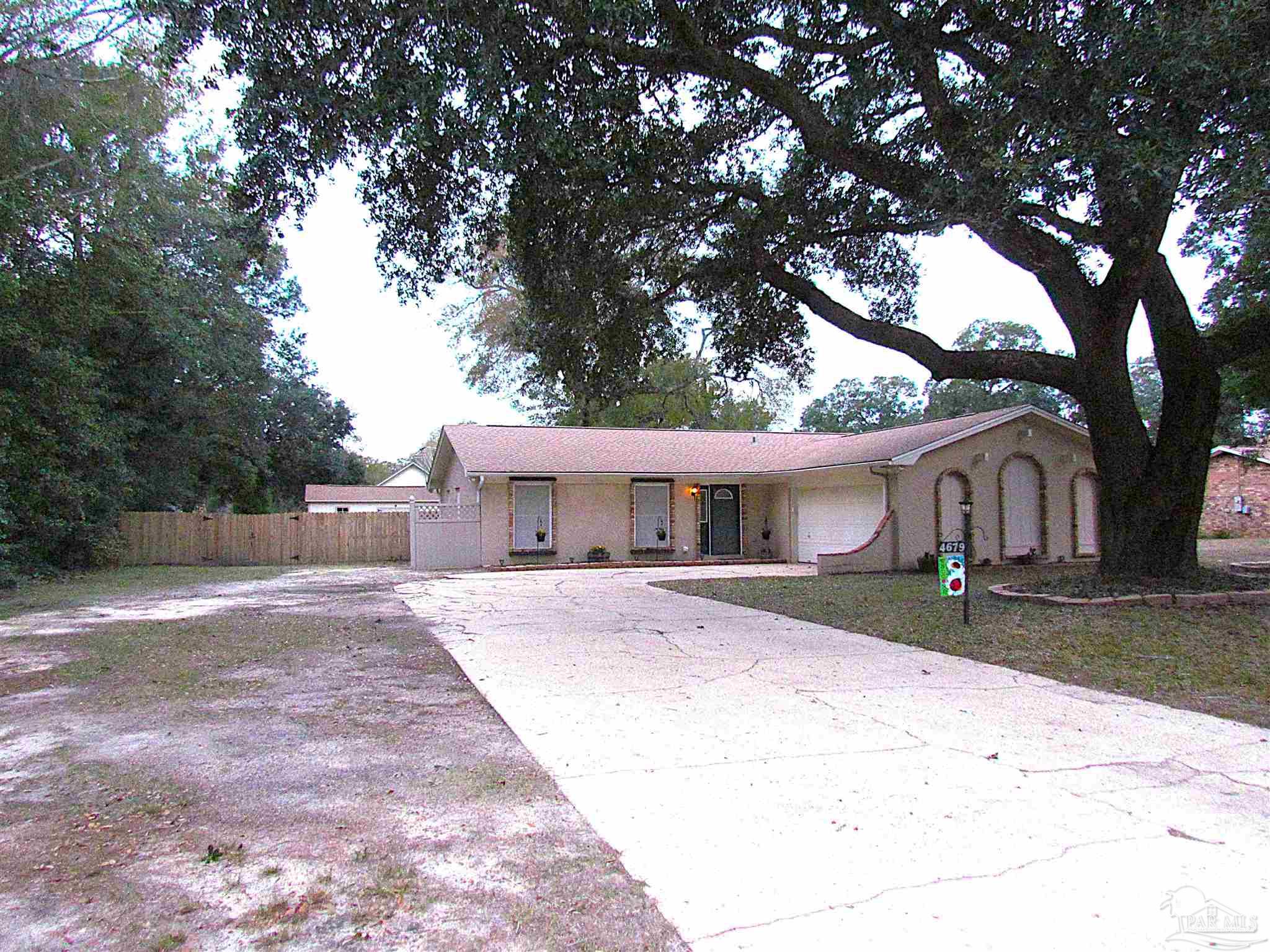 4679 East Spencer Field Road Pace, FL 32571 - Photo 2 of 37