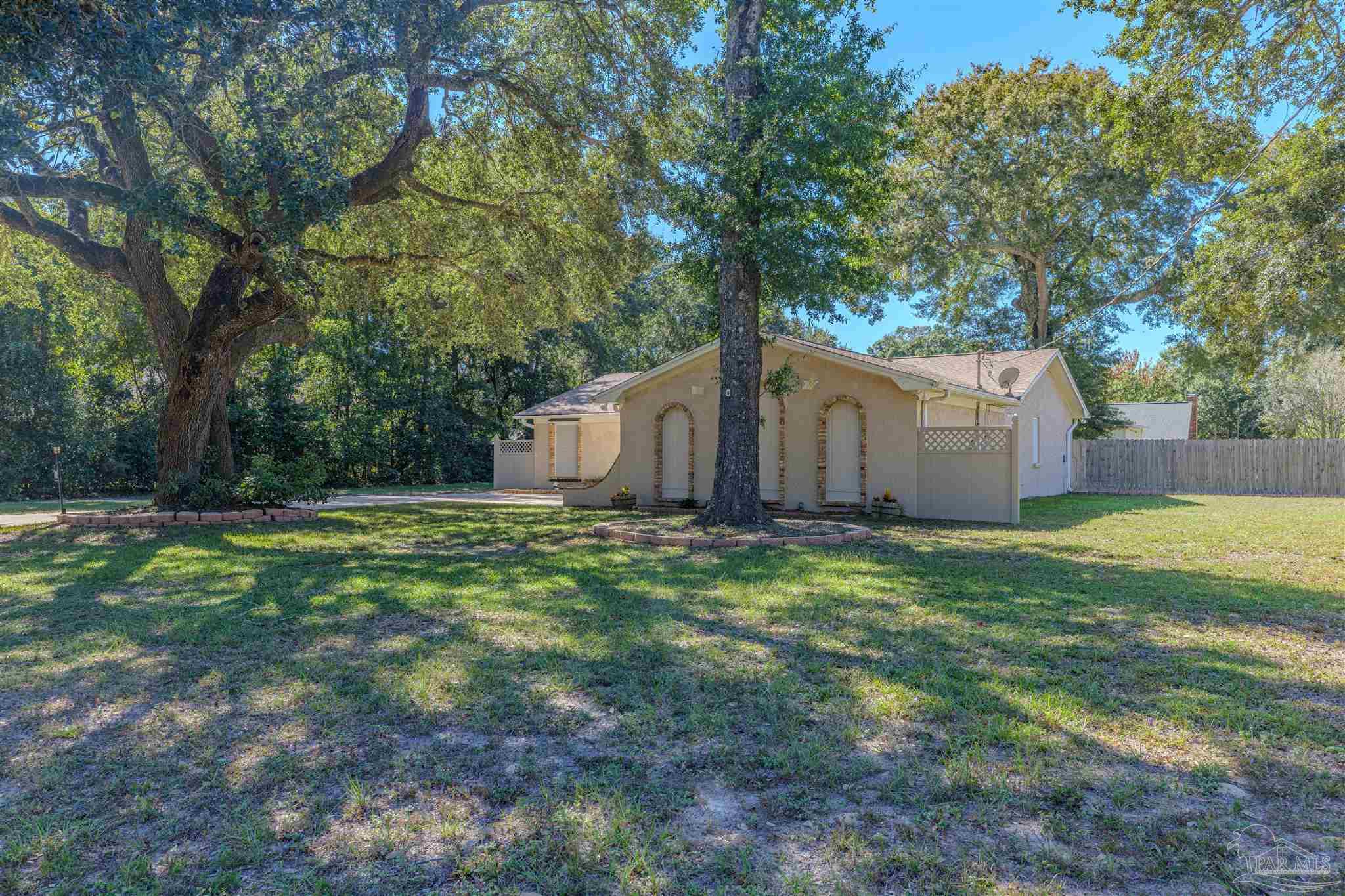 4679 East Spencer Field Road Pace, FL 32571 - Photo 4 of 37