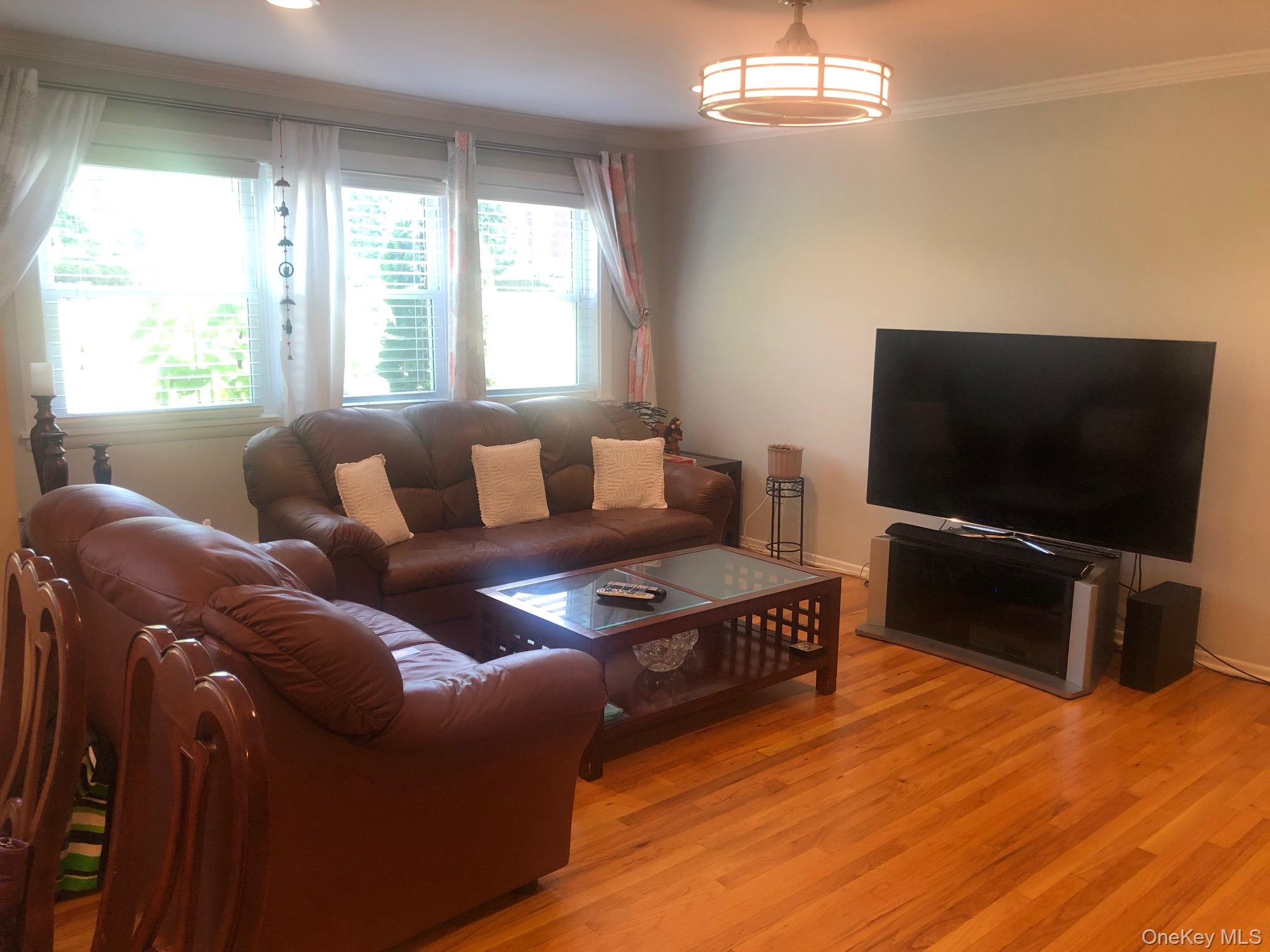 225 North Middletown Road, Unit D Pearl River, NY 10965 - Photo 8 of 20
