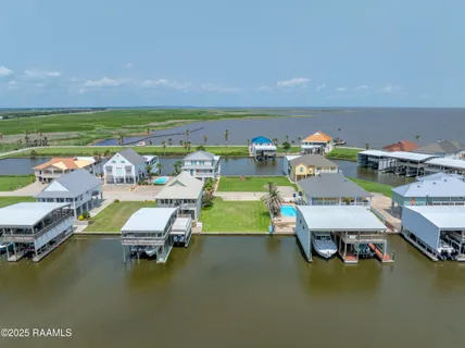 $150,000 | 138 Peninsula Cypremort Point, Cypremort Point, LA 70538