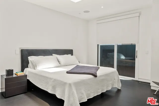 $9,500 | 1527 Cabrillo Avenue, Venice, CA 90291