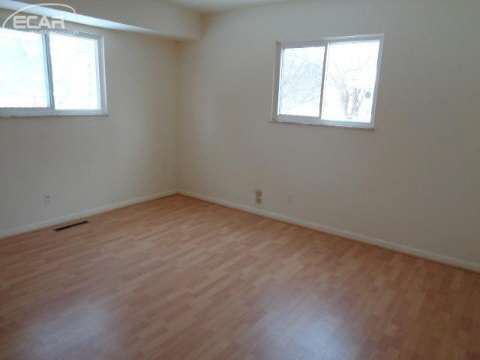 5402 Flushing Road Flushing, MI 48433 - Photo 7 of 12 20431550-6.JPG