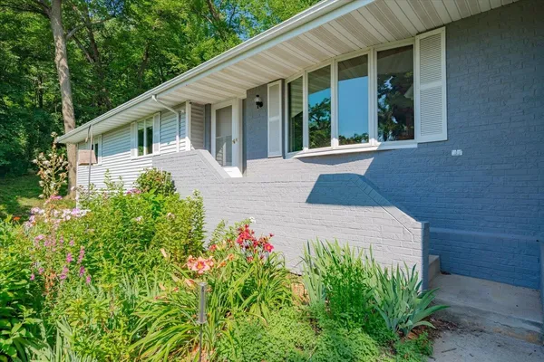 $859,000 | 9714 Highway 19, Mazomanie, WI 53560