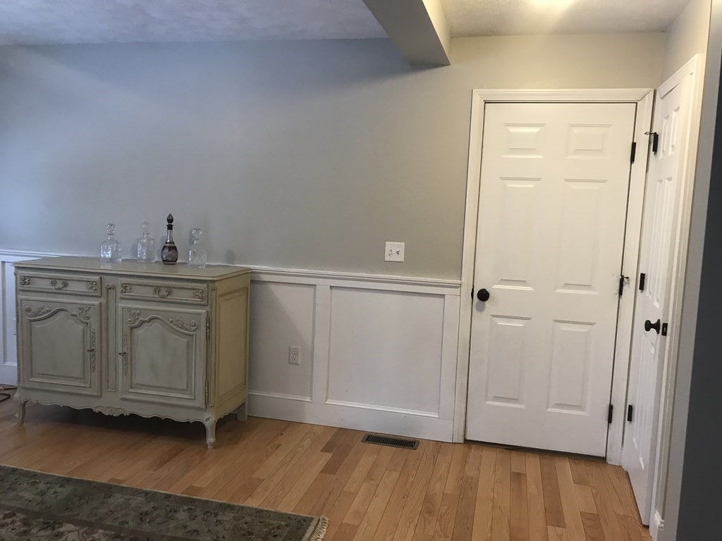 162 Fitchburg Road Townsend, MA 01469 - Photo 8 of 13