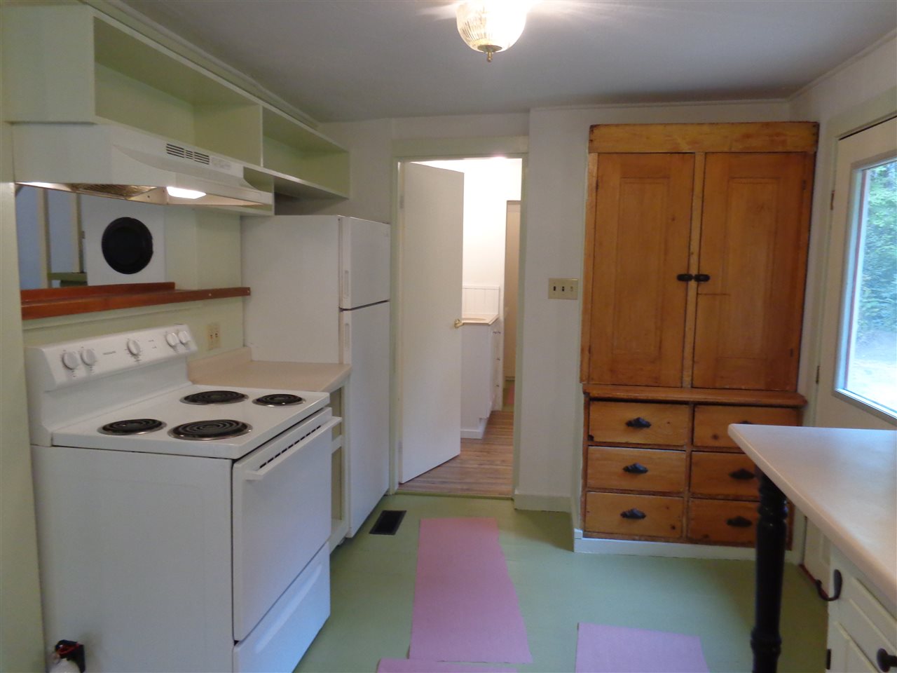 86 Wiggin Road Danbury, NH 03230 - Photo 3 of 17