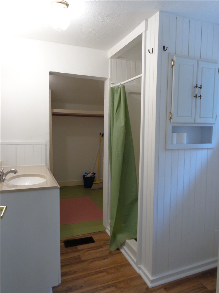 86 Wiggin Road Danbury, NH 03230 - Photo 5 of 17