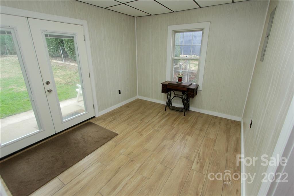 203 Brevard Road Asheville, NC 28806 - Photo 17 of 29 Gallery Image 17