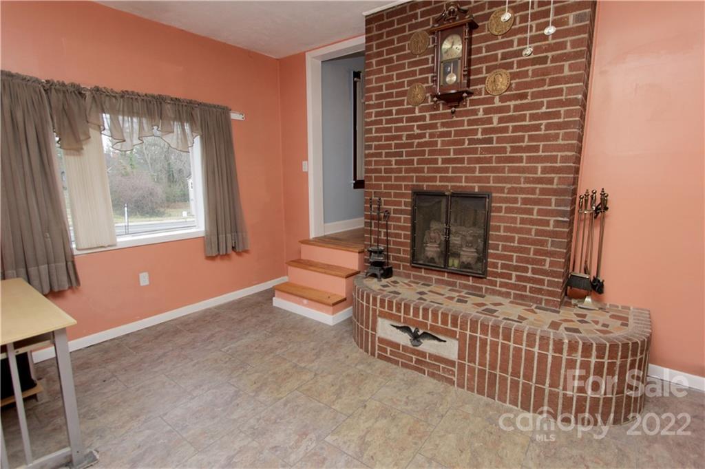 203 Brevard Road Asheville, NC 28806 - Photo 18 of 29 Gallery Image 18