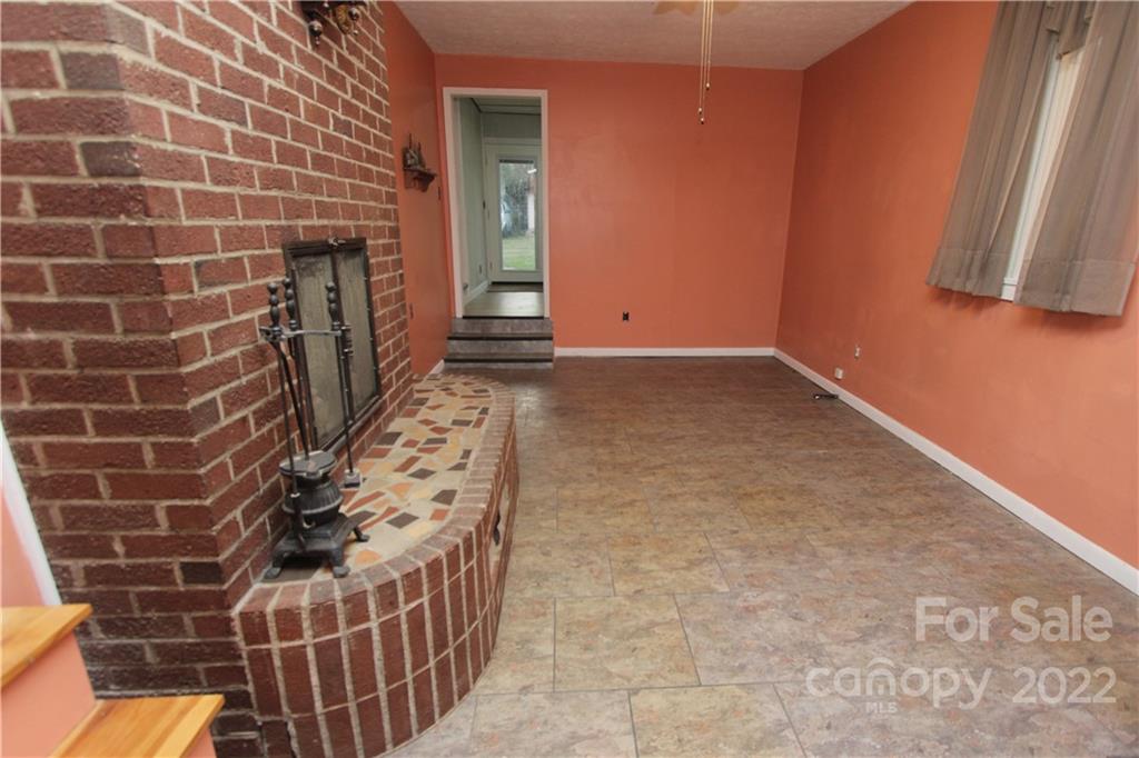 203 Brevard Road Asheville, NC 28806 - Photo 20 of 29 Gallery Image 20