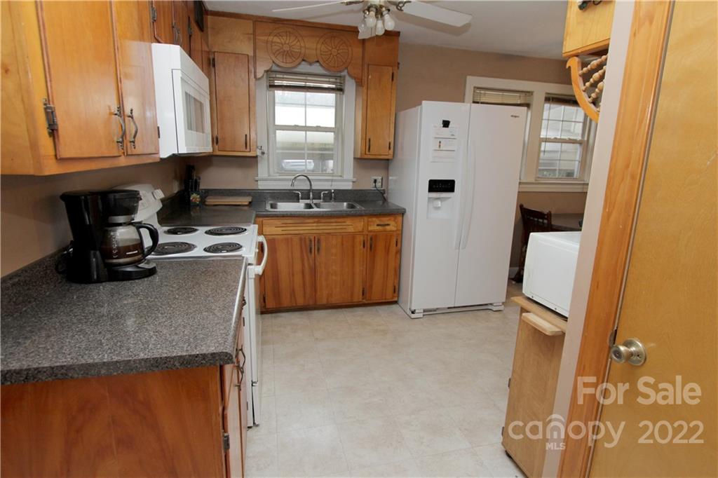 203 Brevard Road Asheville, NC 28806 - Photo 5 of 29 Gallery Image 5