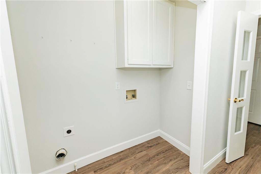 525 Rams Way Tucker, GA 30084 - Photo 40 of 41 a view of bathroom with wooden floor