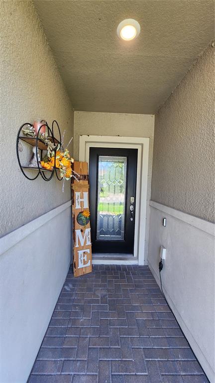 4540 Lake Russell Road Kissimmee, FL 34746 - Photo 13 of 35 a view of an empty room and window