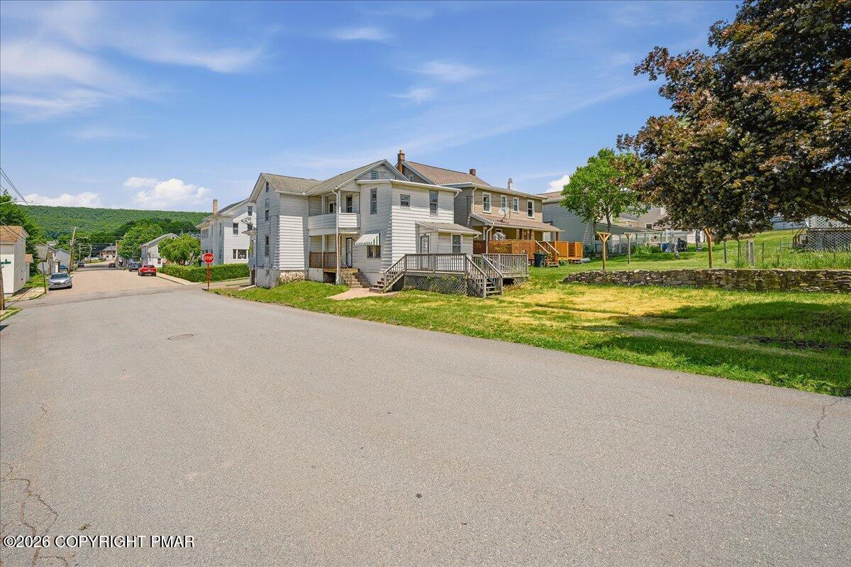 200 3rd Street Weatherly, PA 18255 - Photo 32 of 40 Side