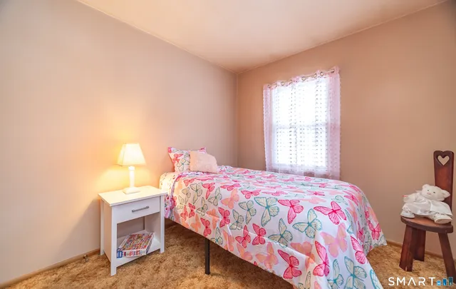 $300,000 | 72 Glendale Avenue, Middletown, CT 06457