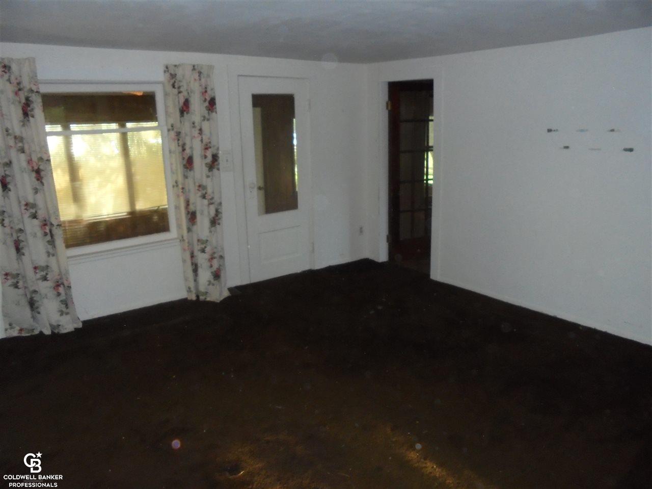 549 Howell Road Allenton, MI 48002 - Photo 30 of 41 Living Area