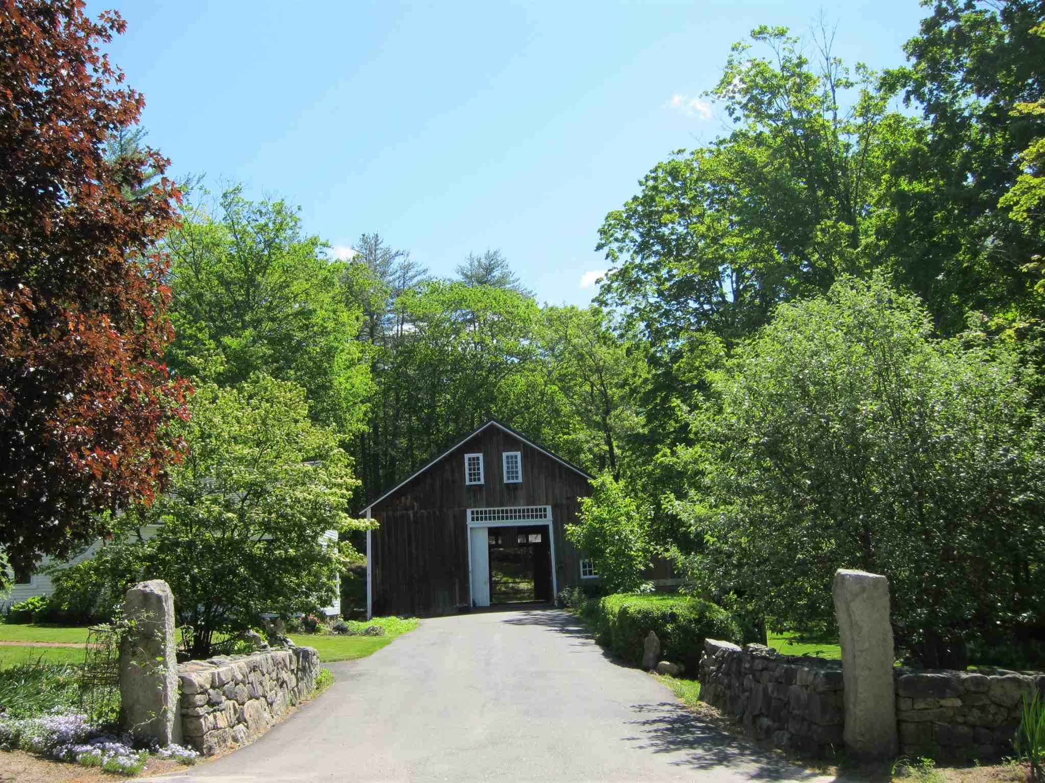 1156 Montalona Road Dunbarton, NH 03046 - Photo 5 of 40