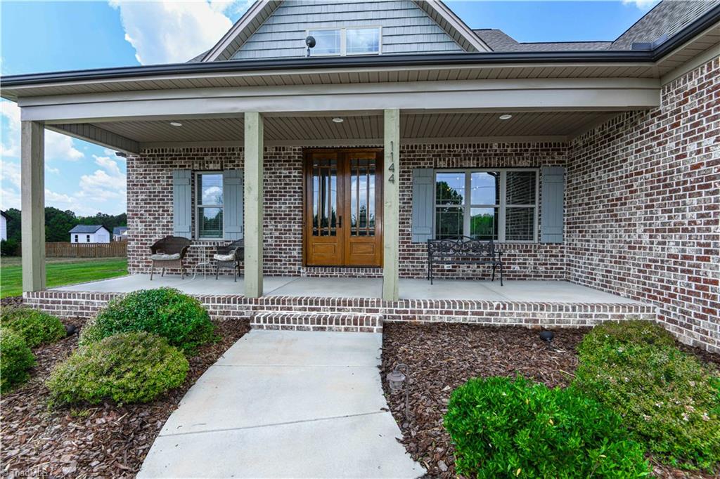 1144 Haynes Road Summerfield, NC 27358 - Photo 4 of 40