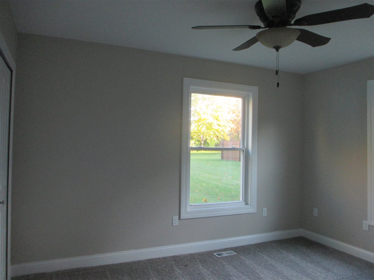 9090 Coldwater Road Flushing, MI 48433 - Photo 12 of 18 31398326-11.JPG