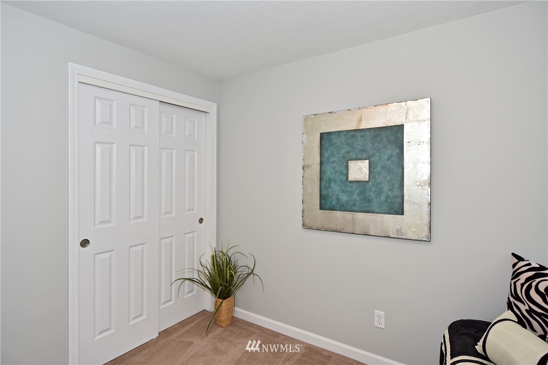 2517 Edmonds Avenue Northeast Renton, WA 98056 - Photo 17 of 25 Gallery Image 17