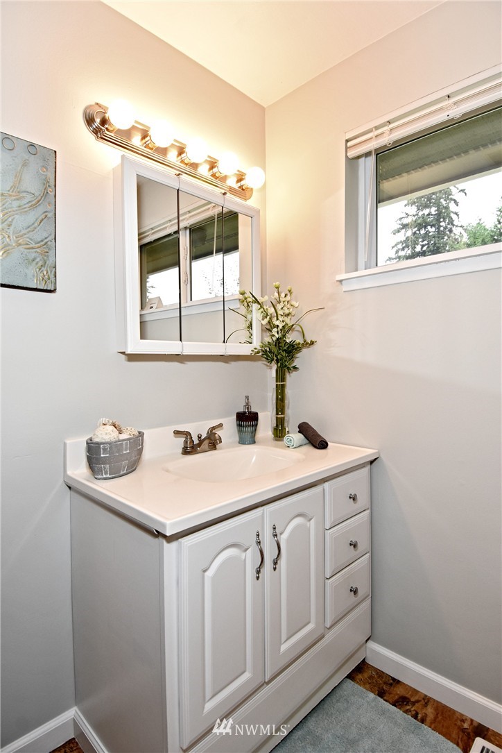 2517 Edmonds Avenue Northeast Renton, WA 98056 - Photo 19 of 25 Gallery Image 19