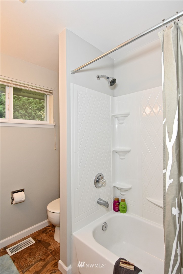 2517 Edmonds Avenue Northeast Renton, WA 98056 - Photo 20 of 25 Gallery Image 20