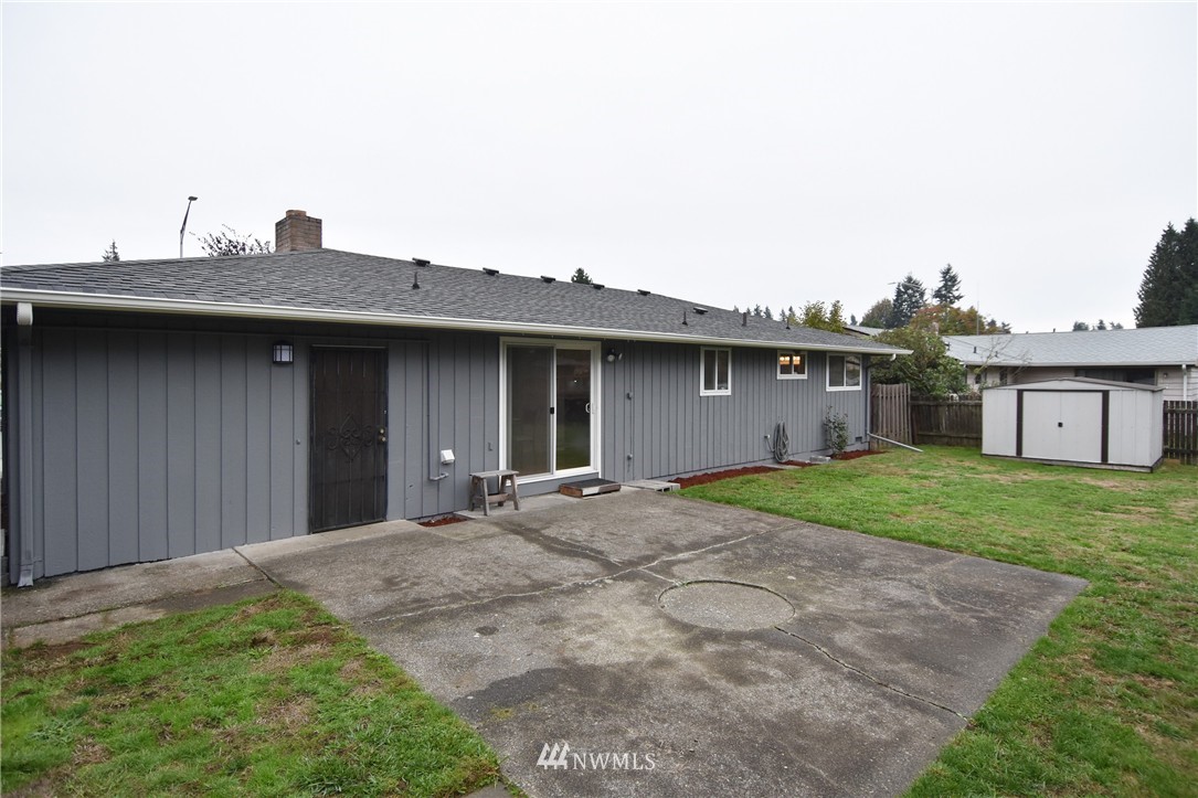 2517 Edmonds Avenue Northeast Renton, WA 98056 - Photo 24 of 25 Gallery Image 24