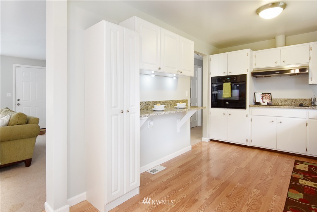 2517 Edmonds Avenue Northeast Renton, WA 98056 - Photo 10 of 25 Gallery Image 10