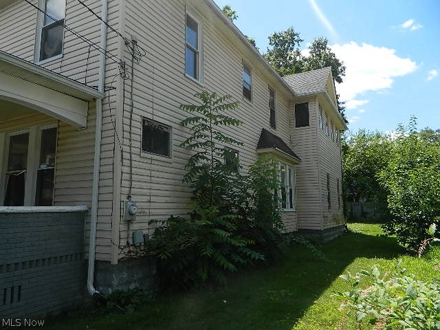 688 Carlysle Street Akron, OH 44310 - Photo 2 of 12 Gallery Image 2