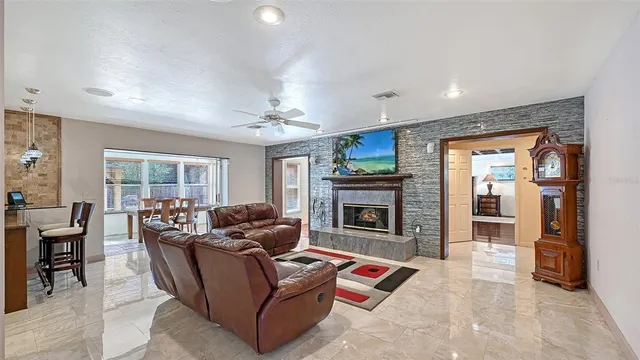 $800,000 | 2429 Whippoorwill Circle, Sarasota, FL 34231