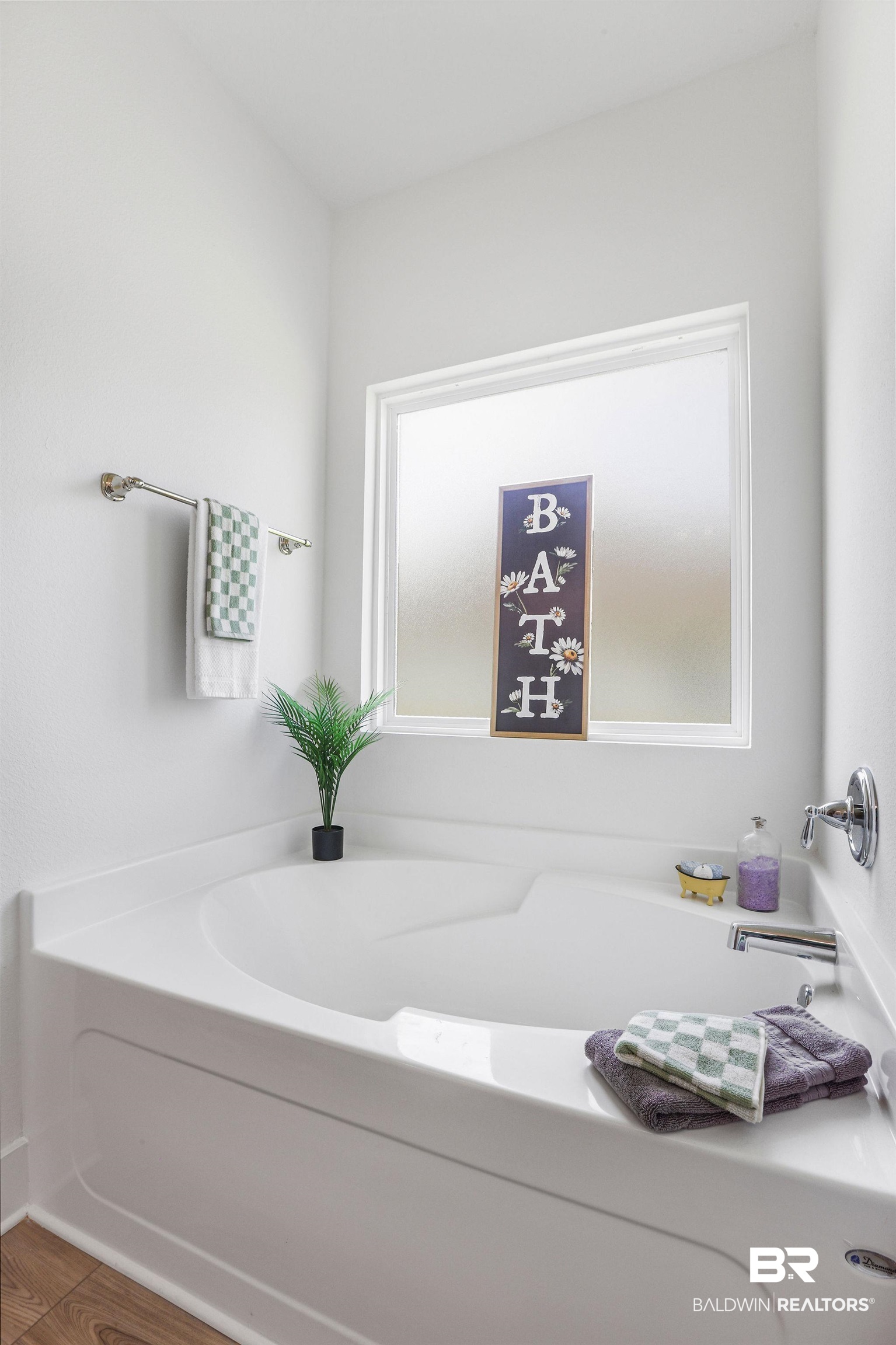 9901 Weller Cove Foley, AL 36535 - Photo 18 of 23 Full bath with a bath