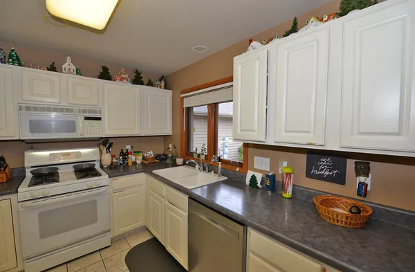 $379,000 | 6244 Partridge Hills Drive, Mount Pleasant, WI 53406