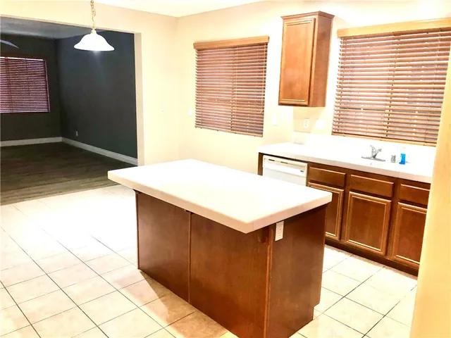 $3,500 | 10939 Hardy Pecan Court, Fontana, CA 92337