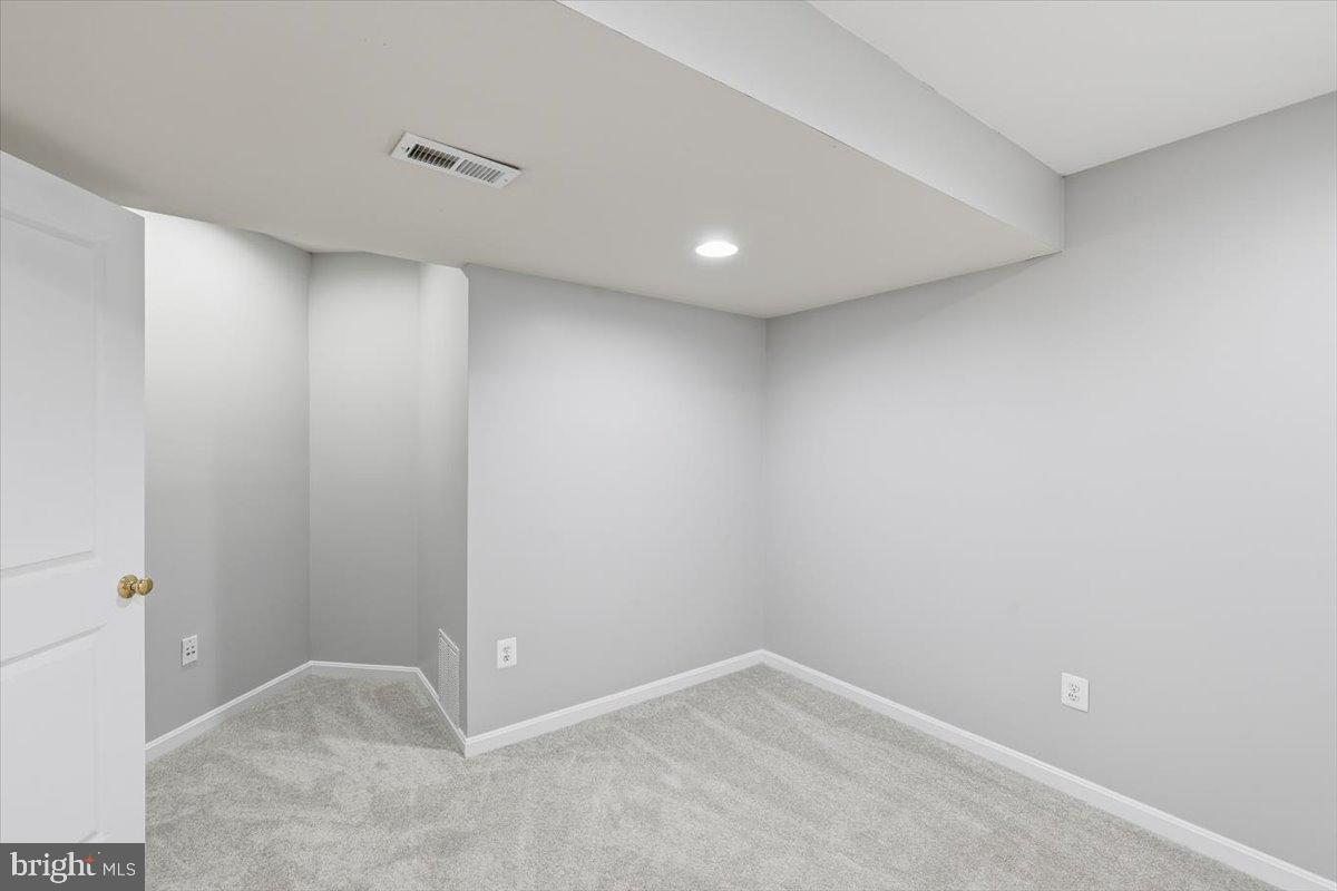 23706 Grapevine Ridge Terrace Clarksburg, MD 20871 - Photo 34 of 39 a view of an empty room