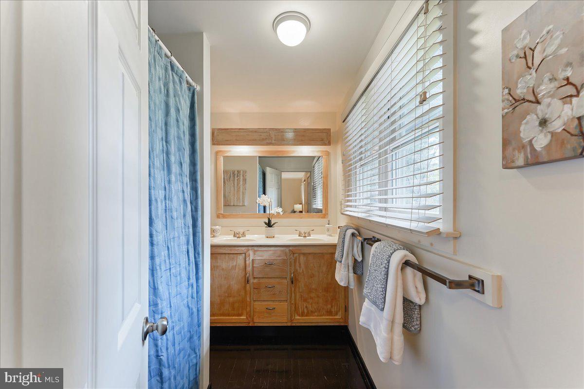 615 Unionville Road Kennett Square, PA 19348 - Photo 18 of 39 Full Bath