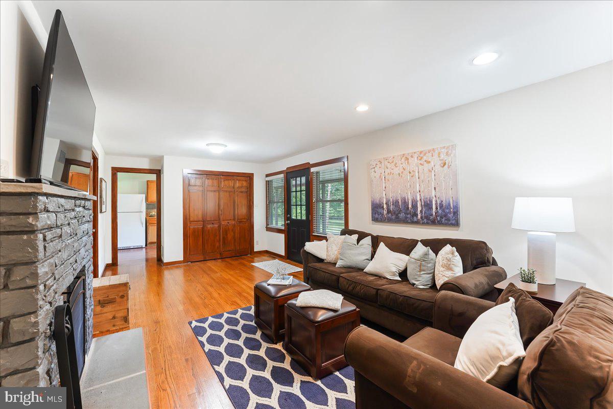 615 Unionville Road Kennett Square, PA 19348 - Photo 7 of 39 Living Room