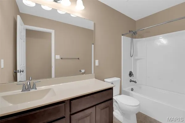$495,000 | 340 Cambridgeshire Court, St. Peters, MO 63376