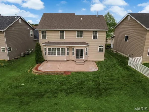 $495,000 | 340 Cambridgeshire Court, St. Peters, MO 63376
