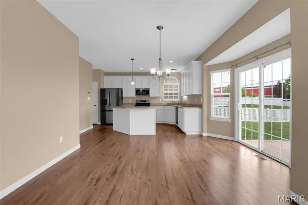 $495,000 | 340 Cambridgeshire Court, St. Peters, MO 63376
