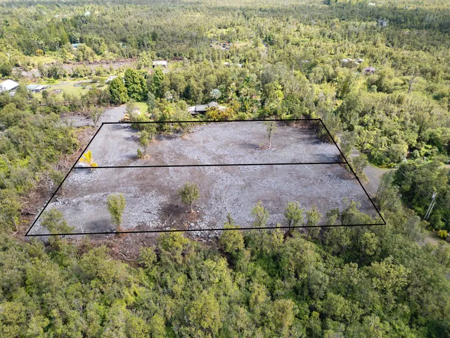a view of a bathroom