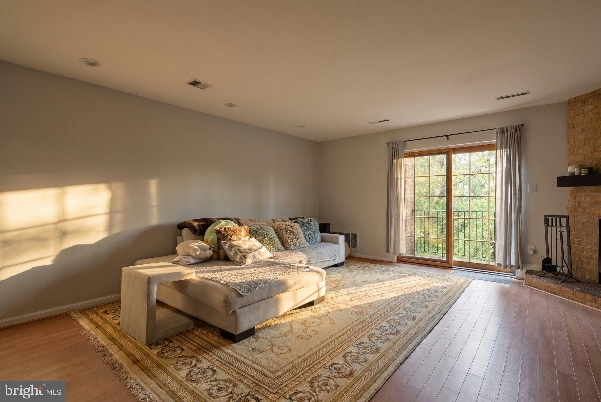 905 South Rolfe Street, Unit 2 Arlington, VA 22204 - Photo 18 of 55 Gallery Image 18