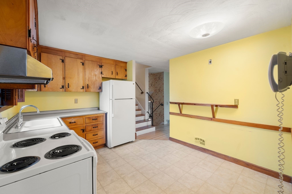 46 Selwyn Road Braintree, MA 02184 - Photo 8 of 33 Gallery Image 8